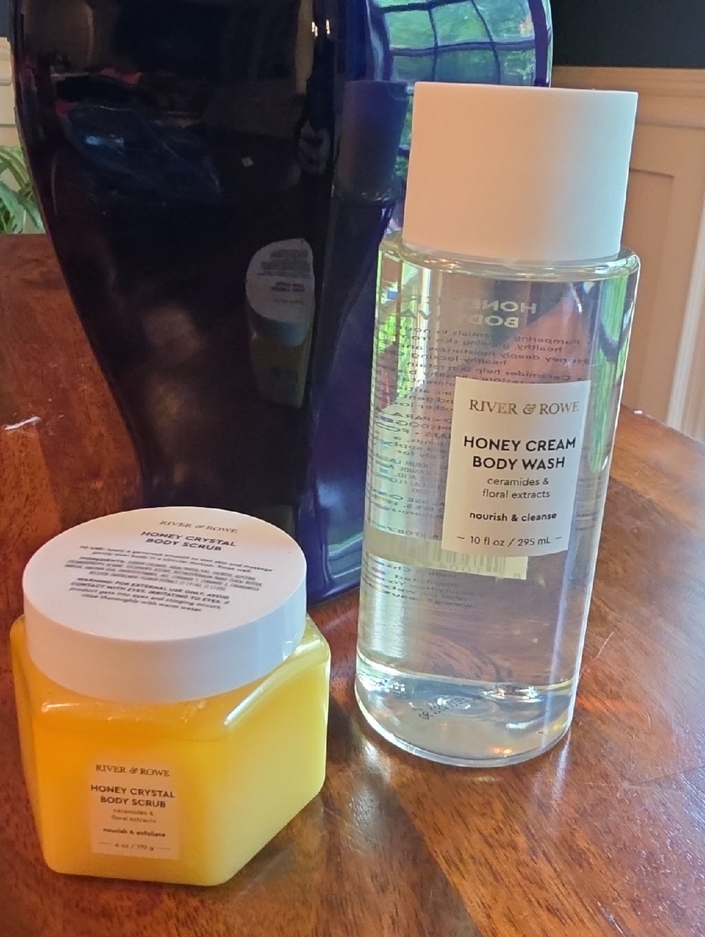 River & Rowe Honey Cream Body Wash And Body Scrub In Travel Bag NIB